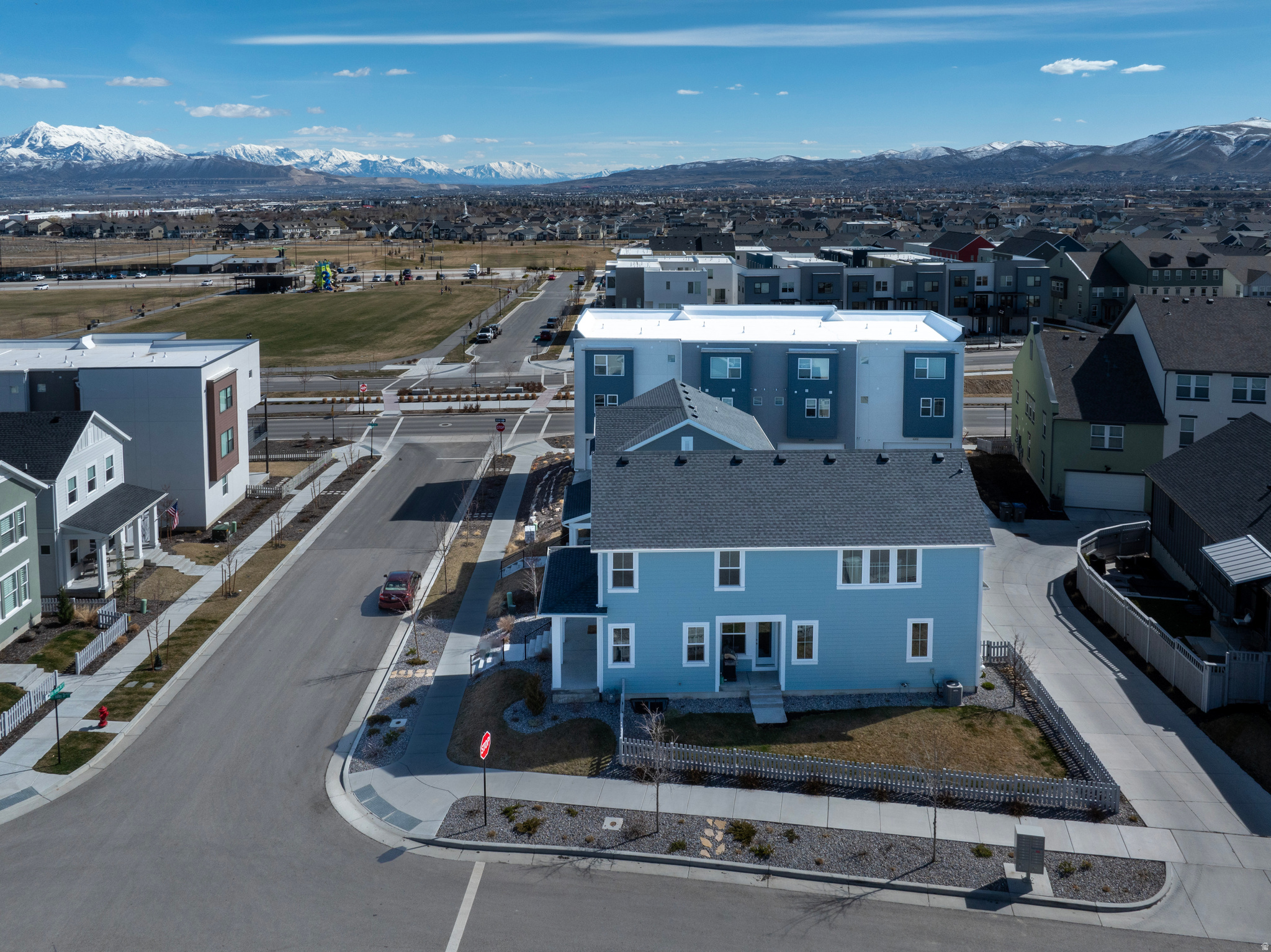 DAYBREAK - Residential