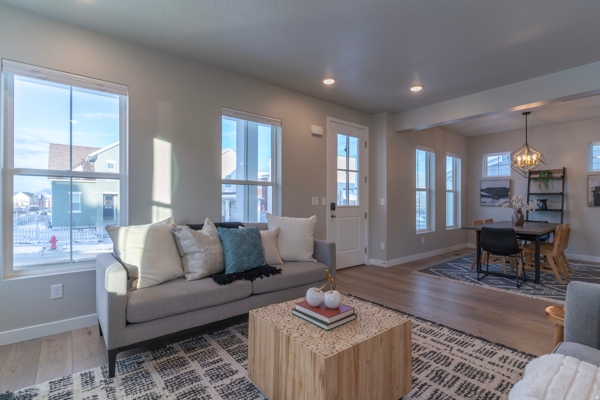 DAYBREAK - Residential