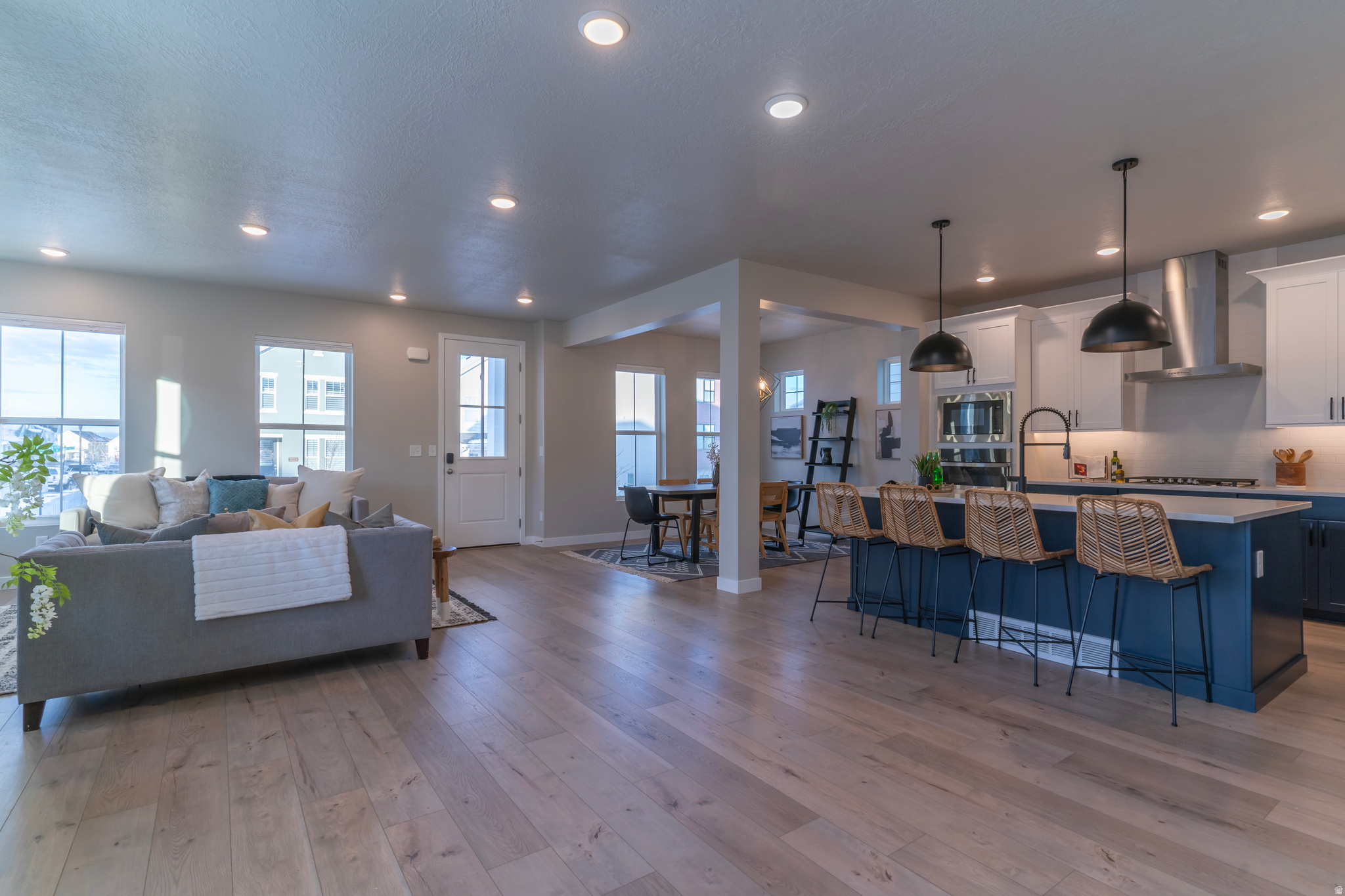 DAYBREAK - Residential