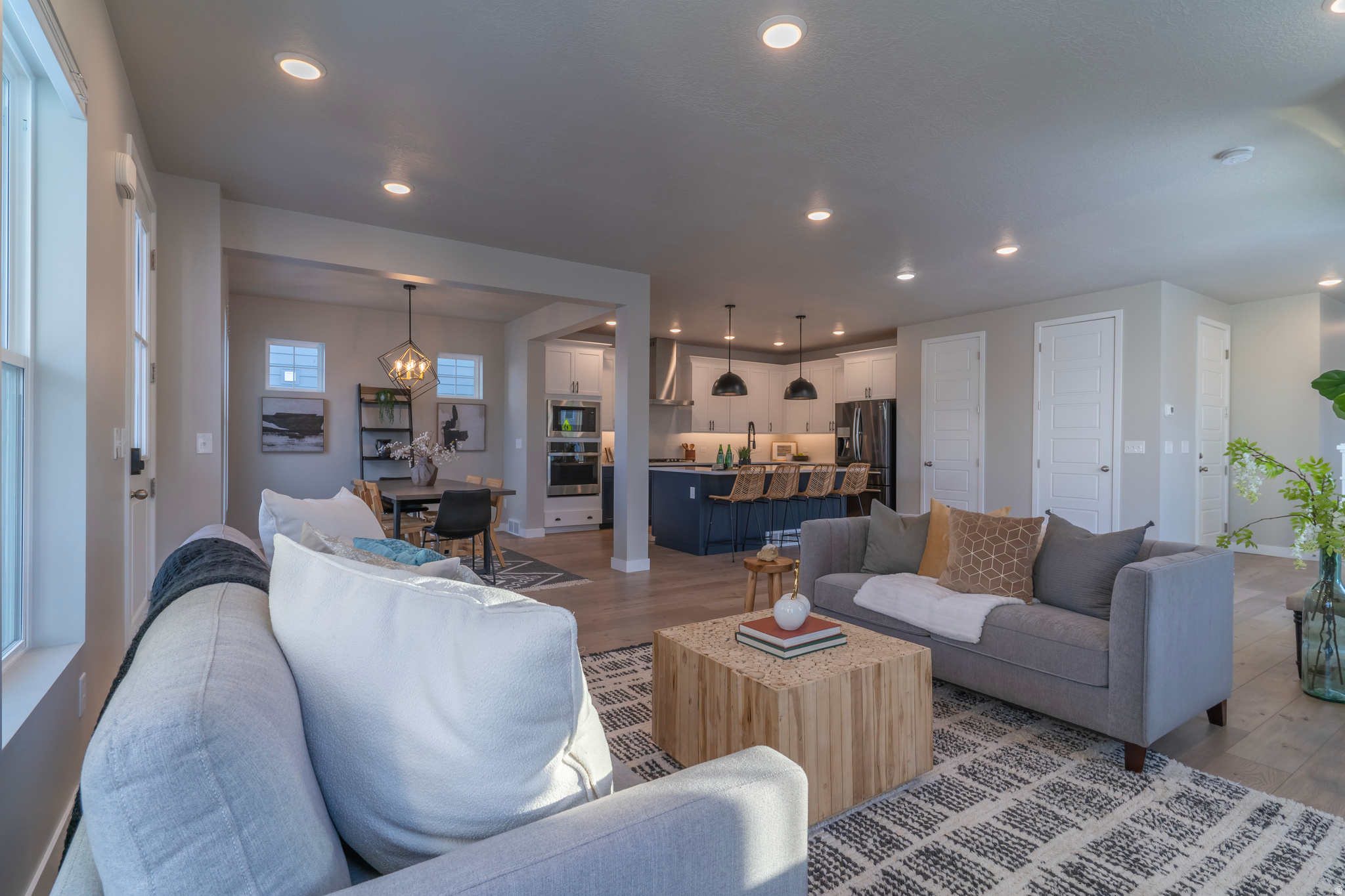 DAYBREAK - Residential