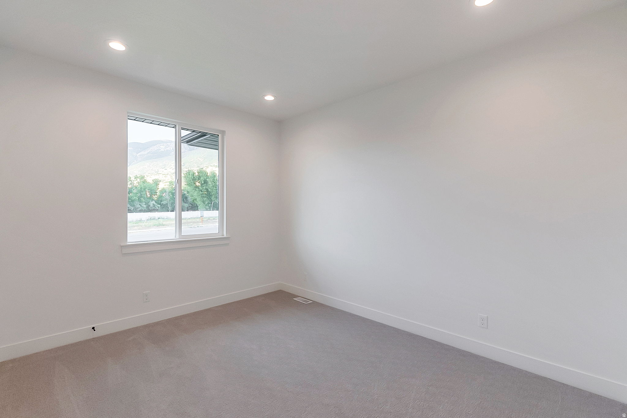 SUMMERHILL LANE - Residential