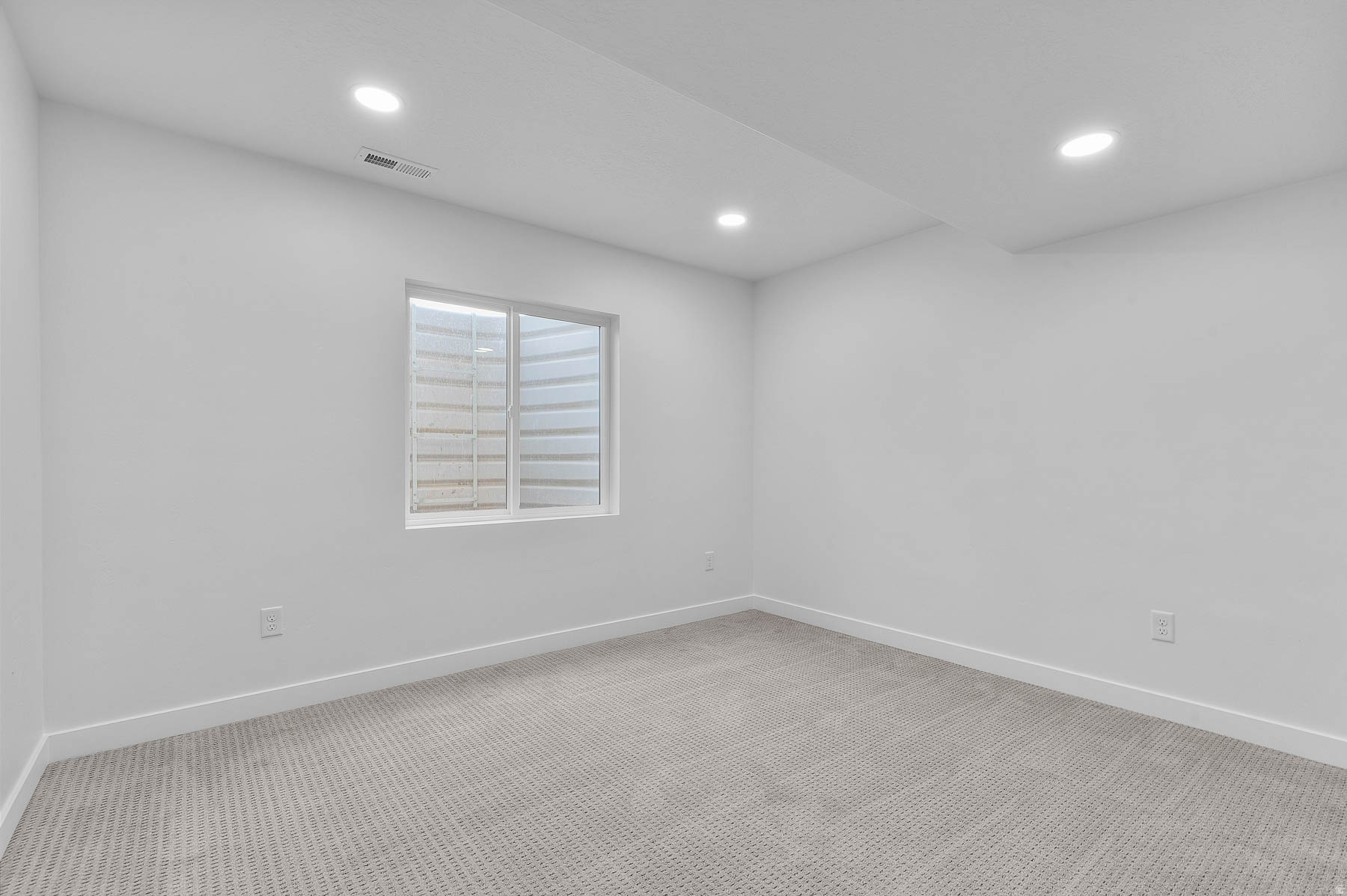 DAYBREAK WATERMARK 392 - Residential
