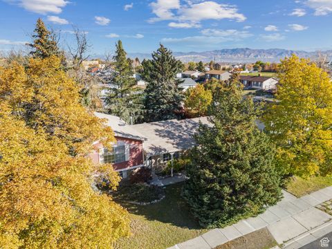 Photo of 5648 W LODESTONE AVE, Kearns, UT 84118 (MLS # 2119520) Photo of 5648 W LODESTONE AVE, Kearns, UT 84118 (MLS # 2119520)