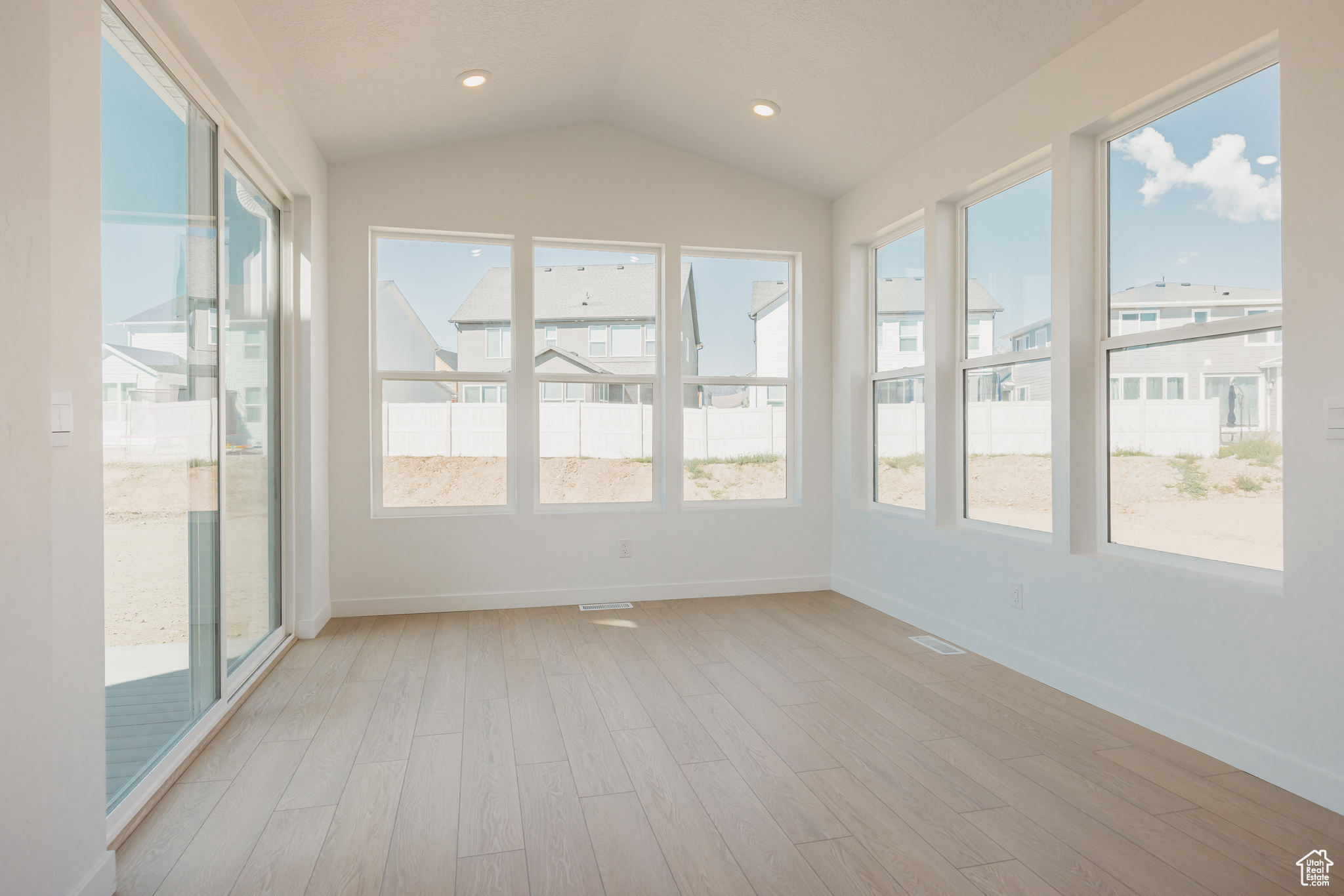 FIREFLY - Residential