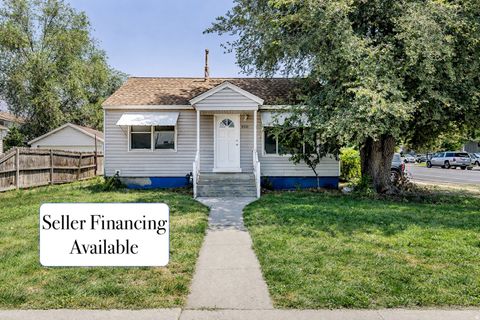 Photo of 810 N 600 W, Provo, UT 84604 (MLS # 2109806)
