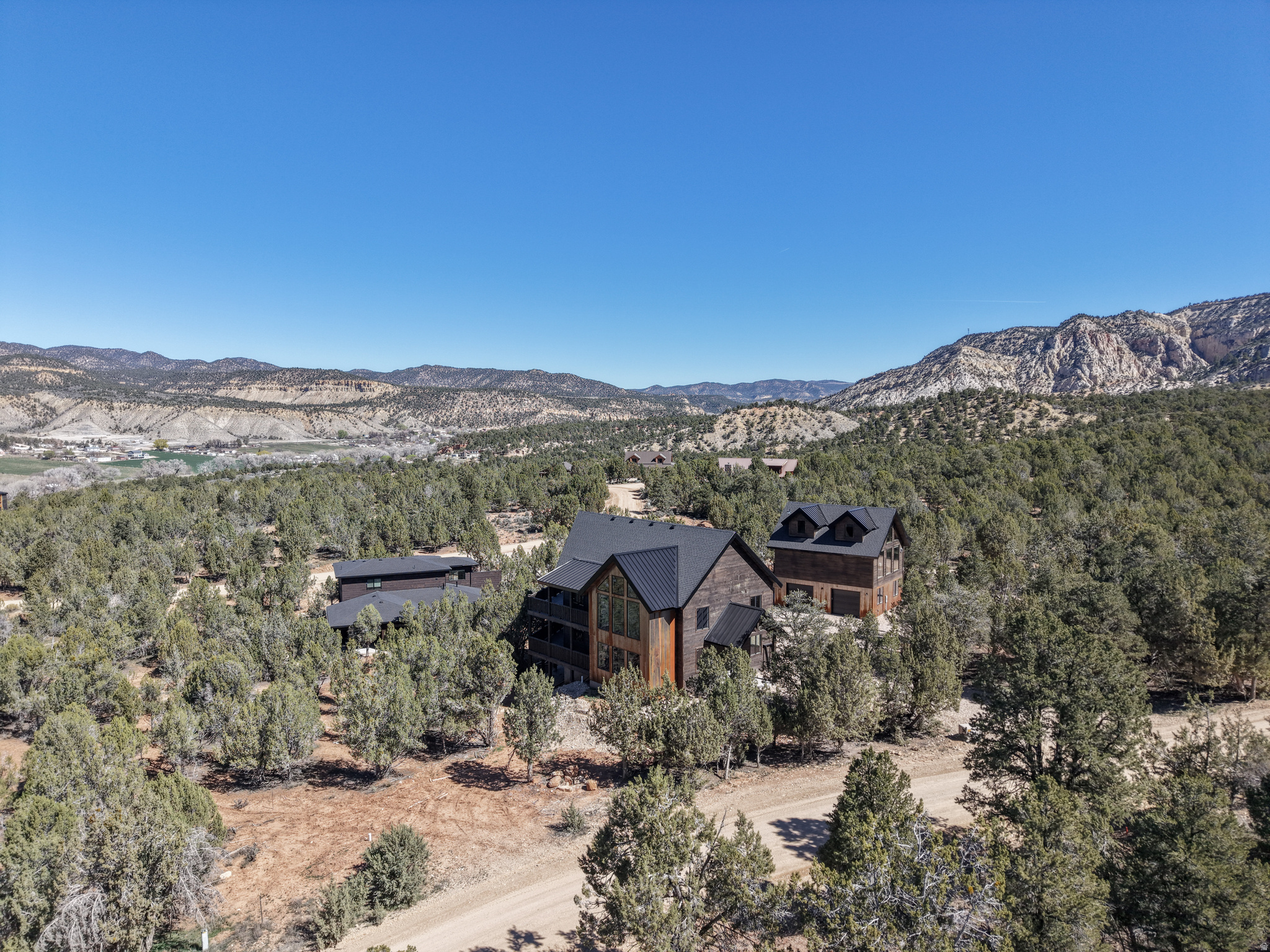 QUARTER CIRCLE H RANCH - Residential