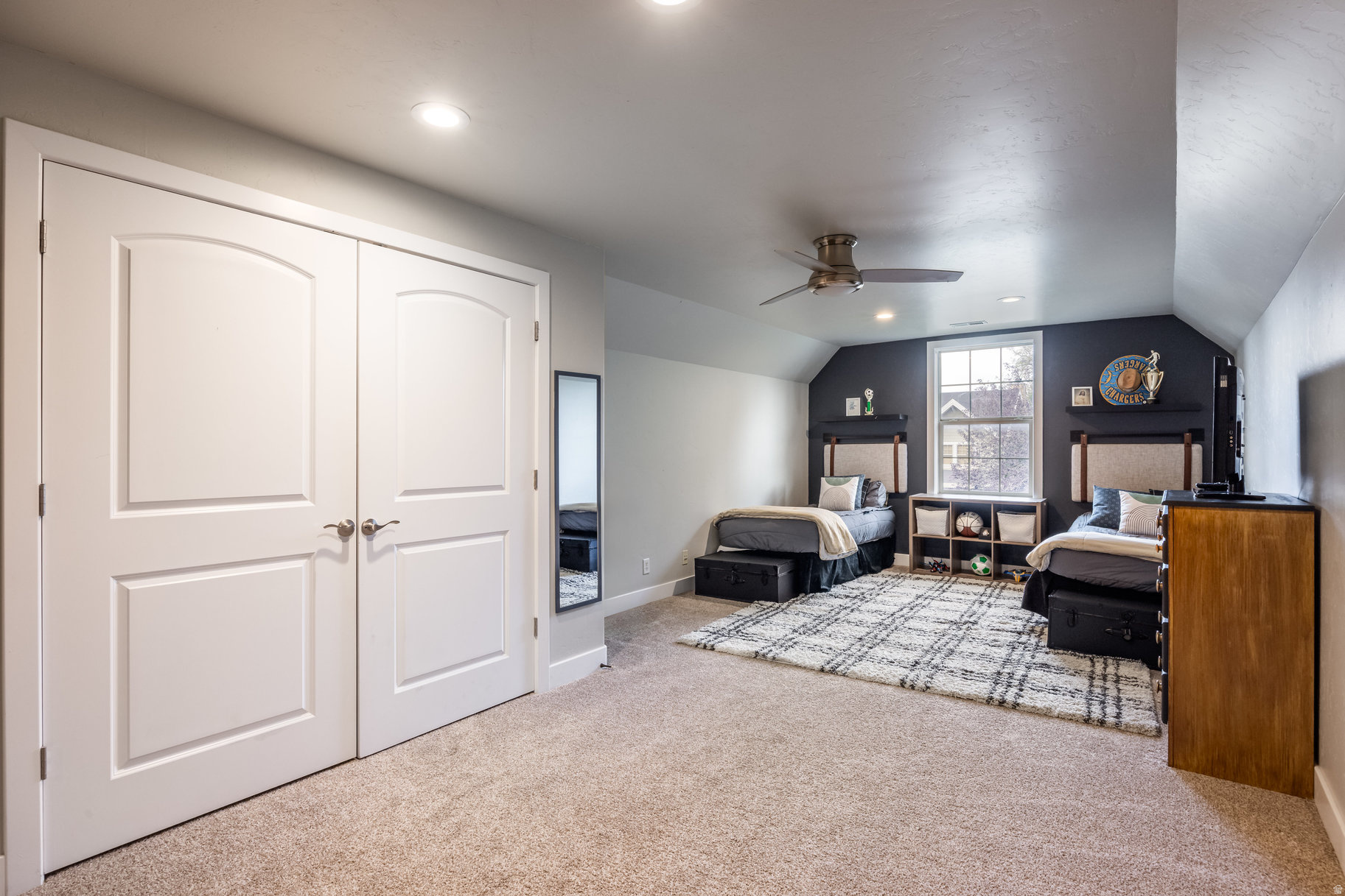 TWIN RIVERS ESTATES - Residential