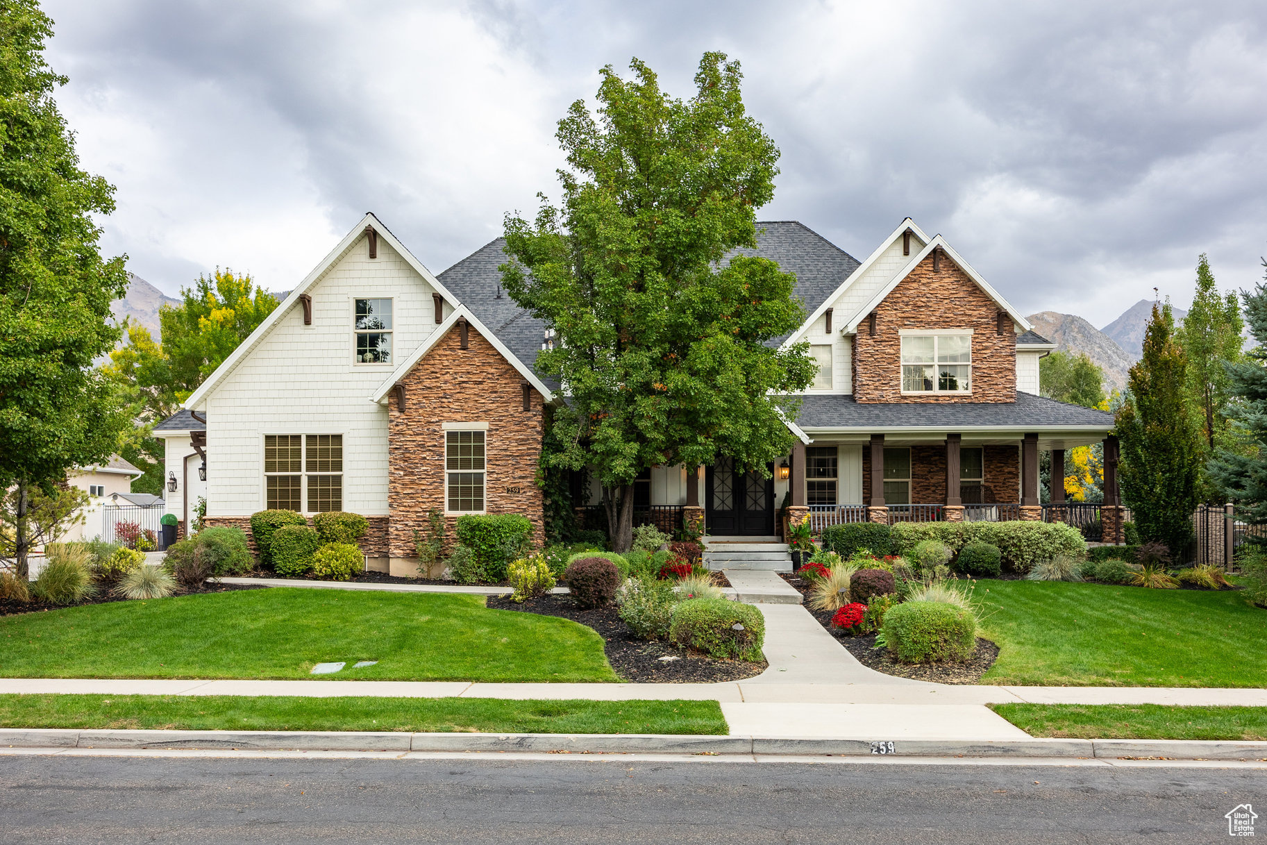 TWIN RIVERS ESTATES - Residential