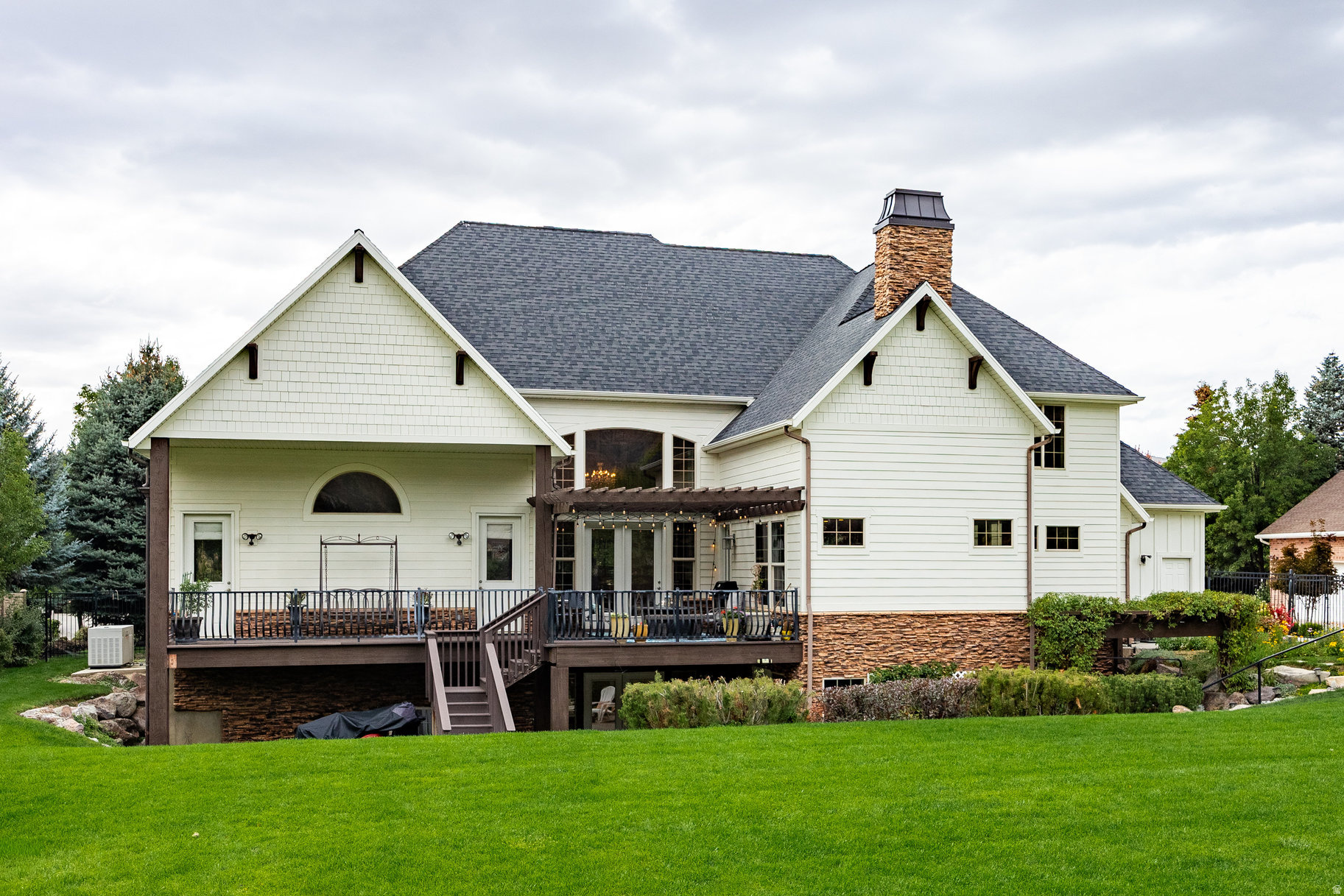 TWIN RIVERS ESTATES - Residential