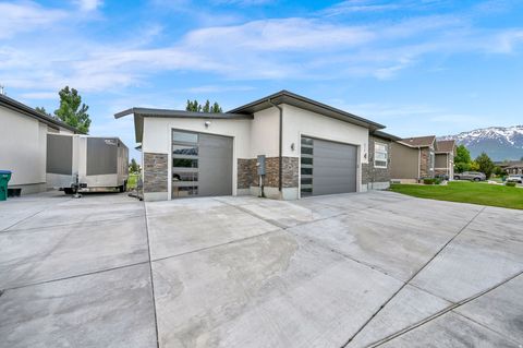 Tiny photo for 672 S 1920 W, Orem, UT 84059 (MLS # 2128816)