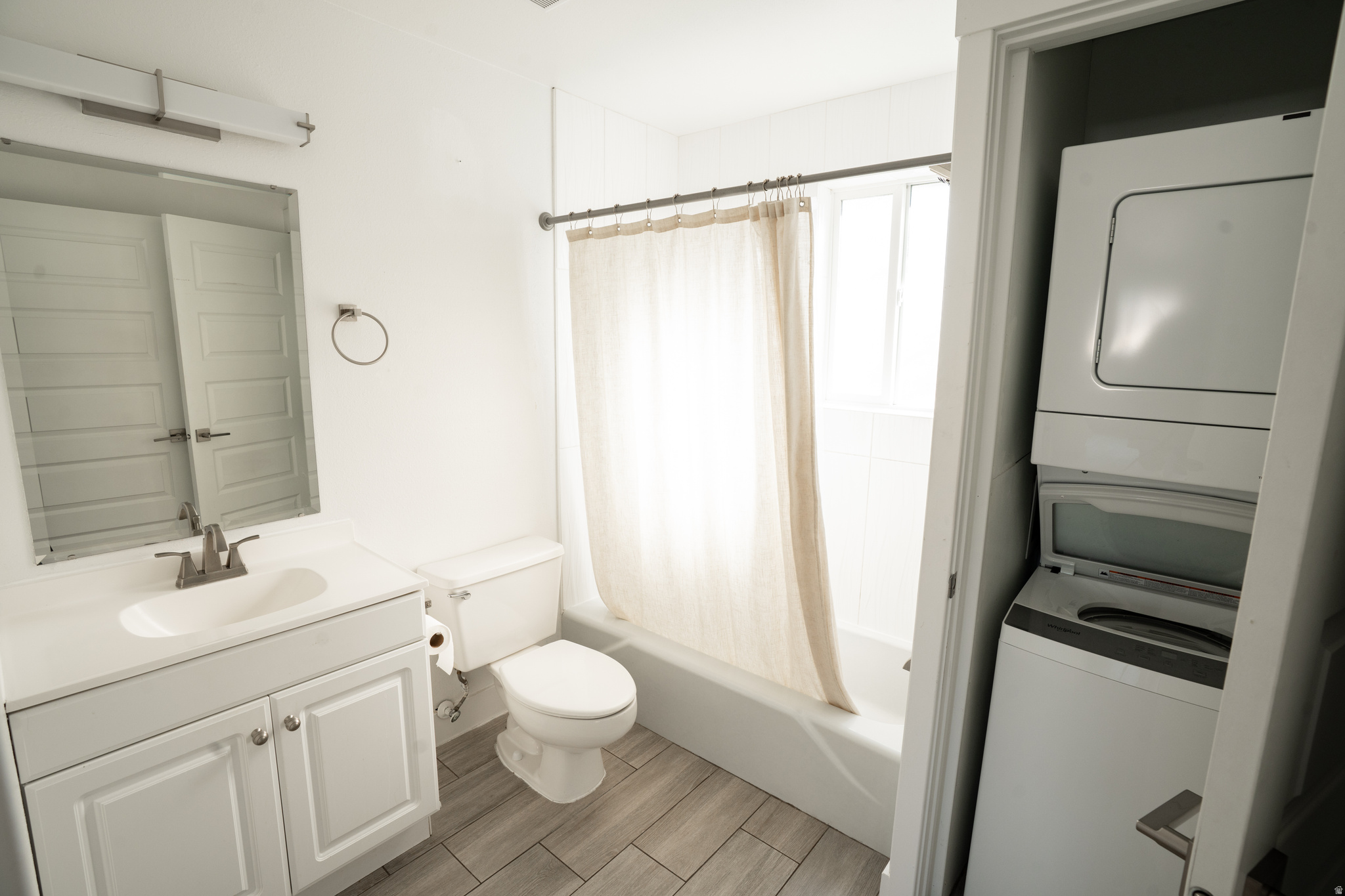 LINDENBROOK CONDOS - Residential