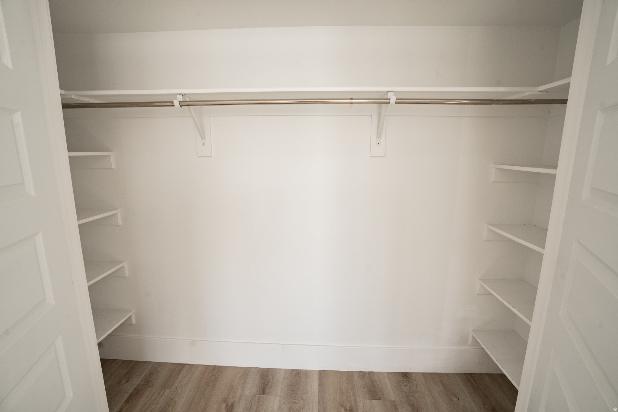 LINDENBROOK CONDOS - Residential