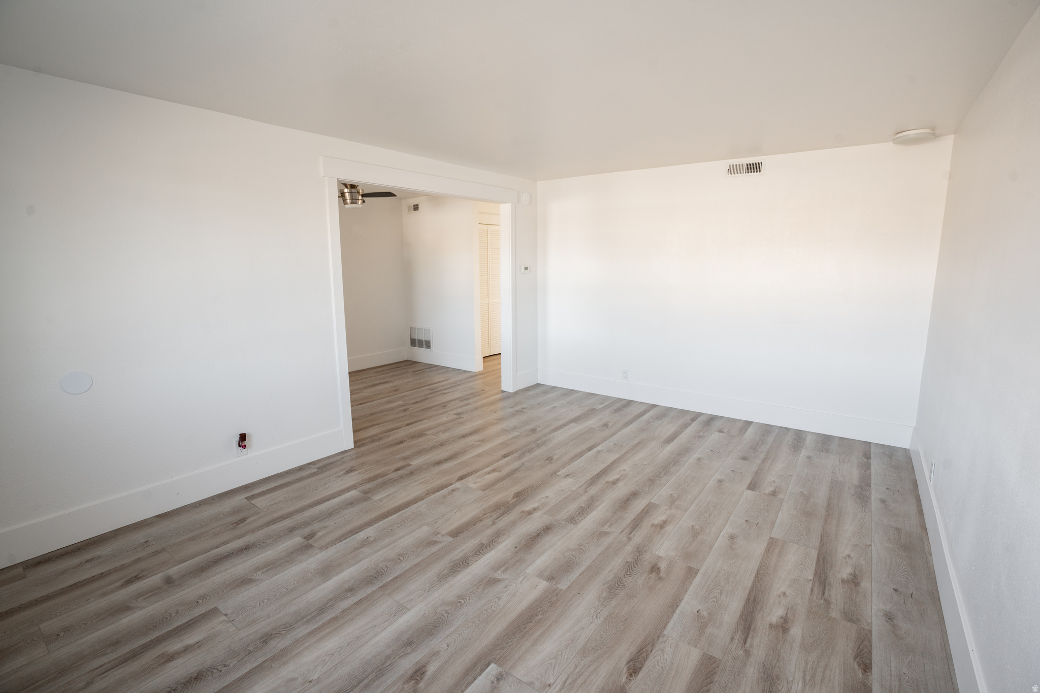 LINDENBROOK CONDOS - Residential