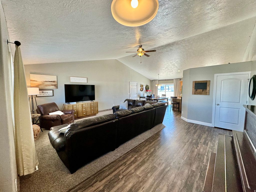 Photo of 4200 W 600 CIR N, Vernal, UT 84078 (MLS # 2142674)