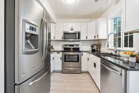 Tiny photo for 1039 S EASTGATE DR, Provo, UT 84606 (MLS # 2153834)