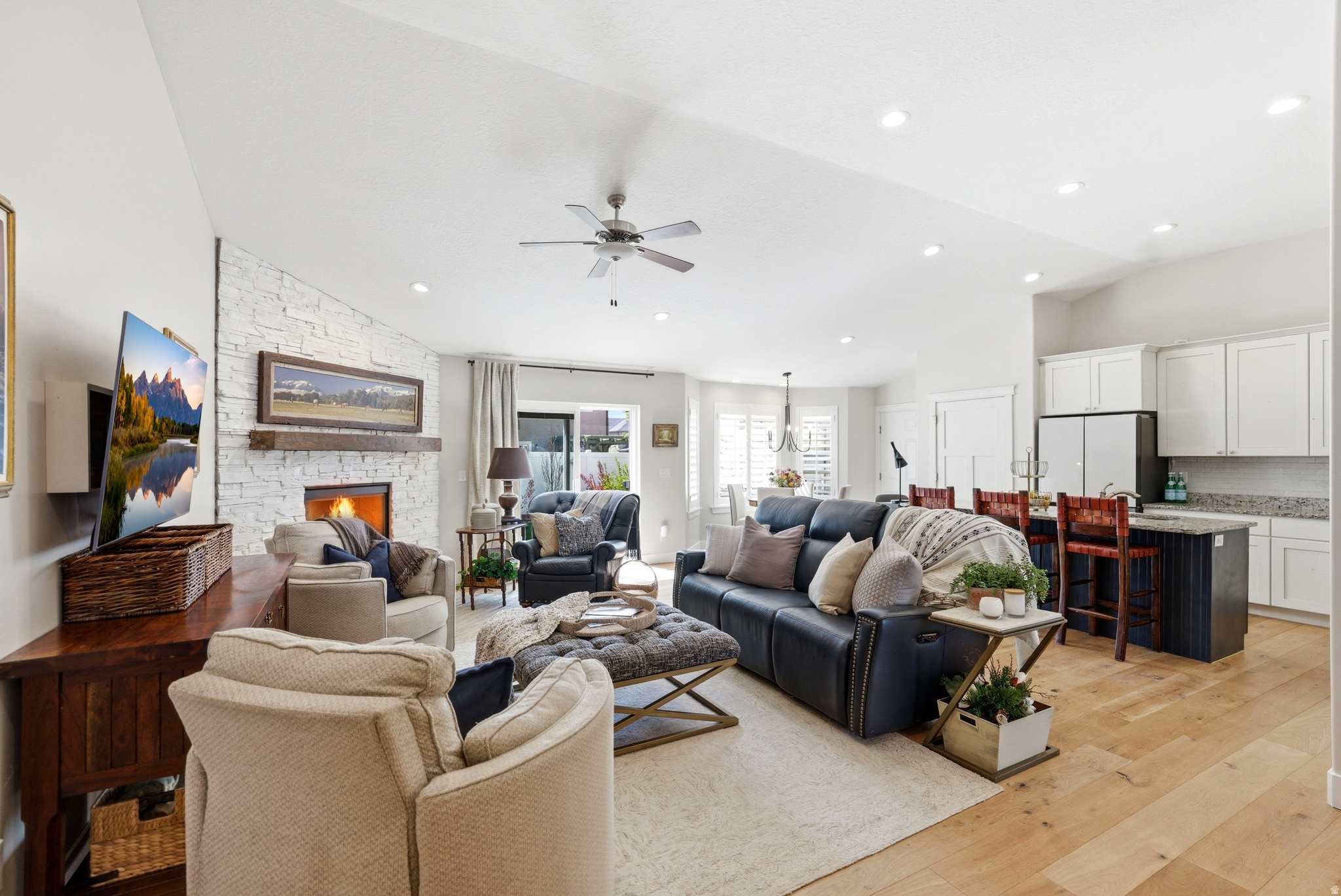 CRYSTAL SPRINGS - Residential