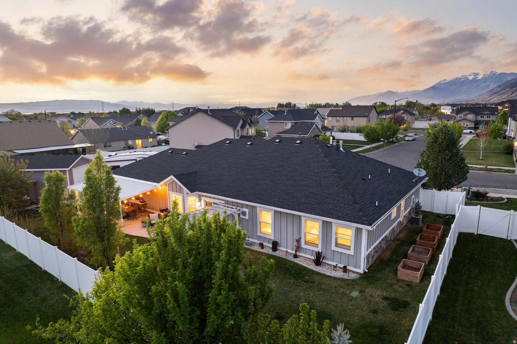 CRYSTAL SPRINGS - Residential