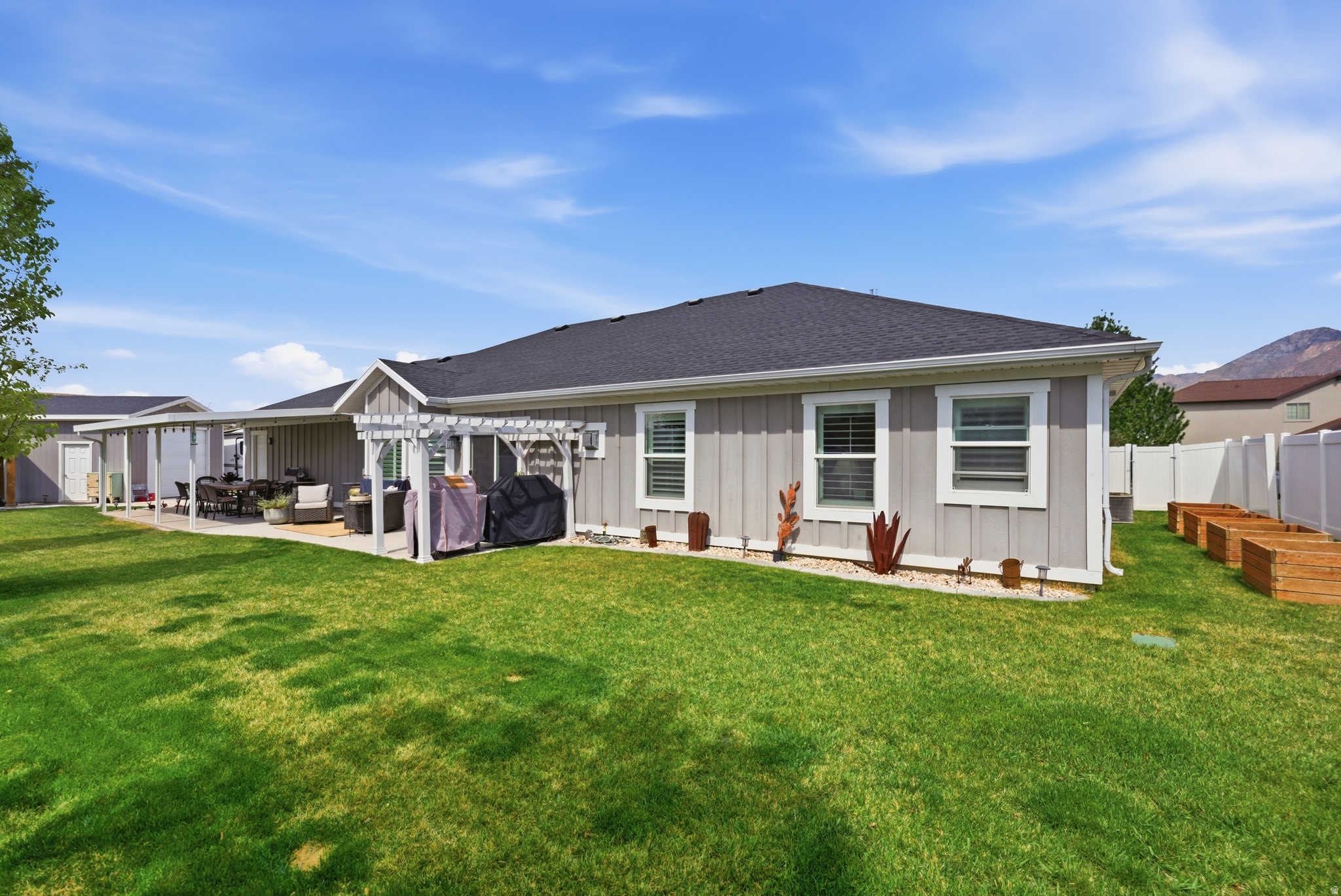 CRYSTAL SPRINGS - Residential