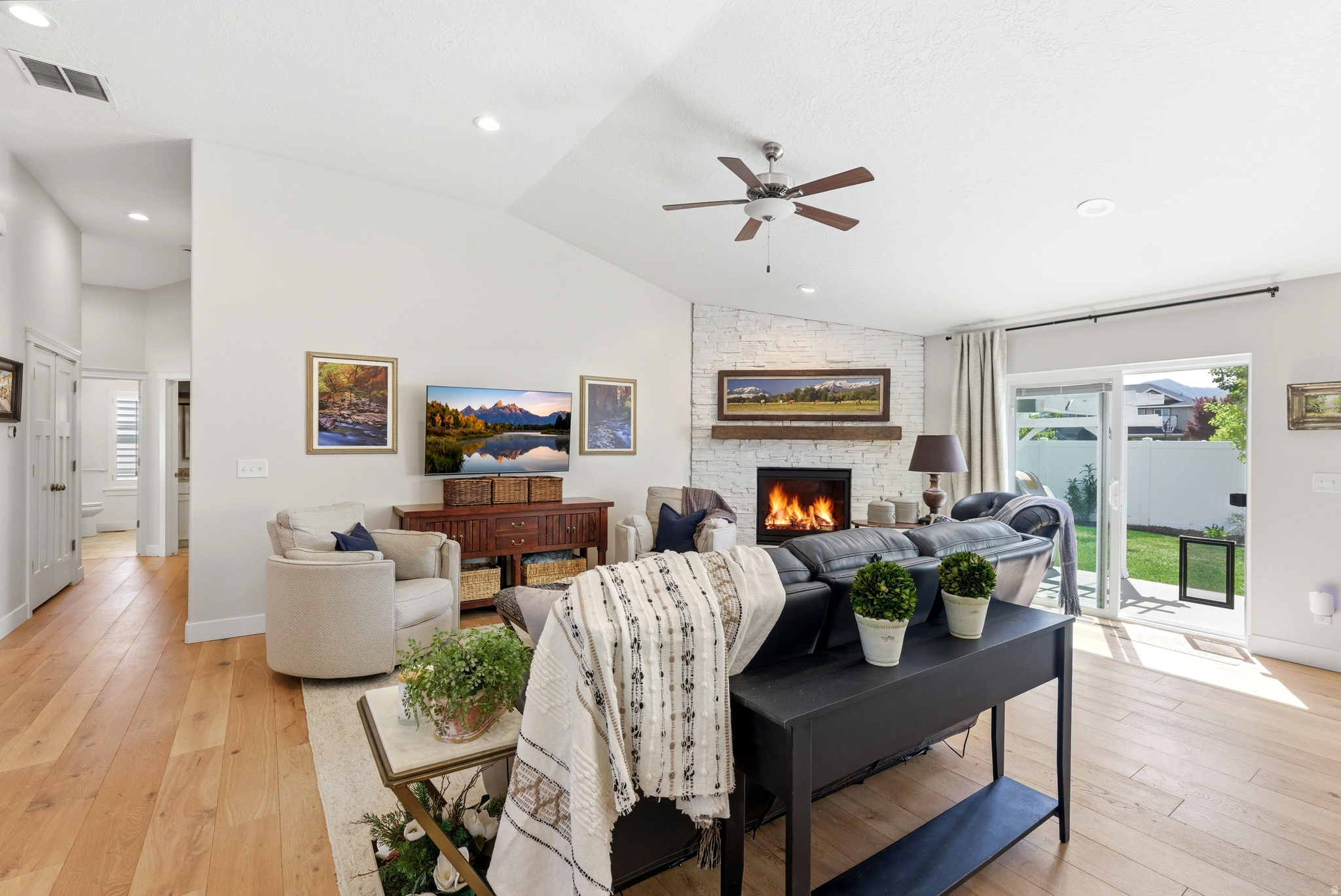 CRYSTAL SPRINGS - Residential