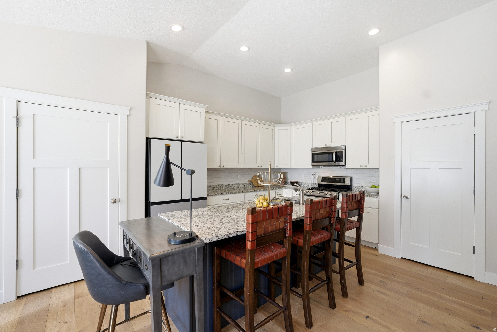 CRYSTAL SPRINGS - Residential