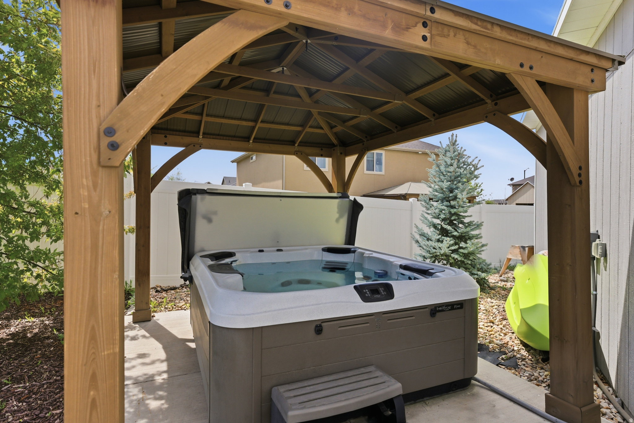 CRYSTAL SPRINGS - Residential