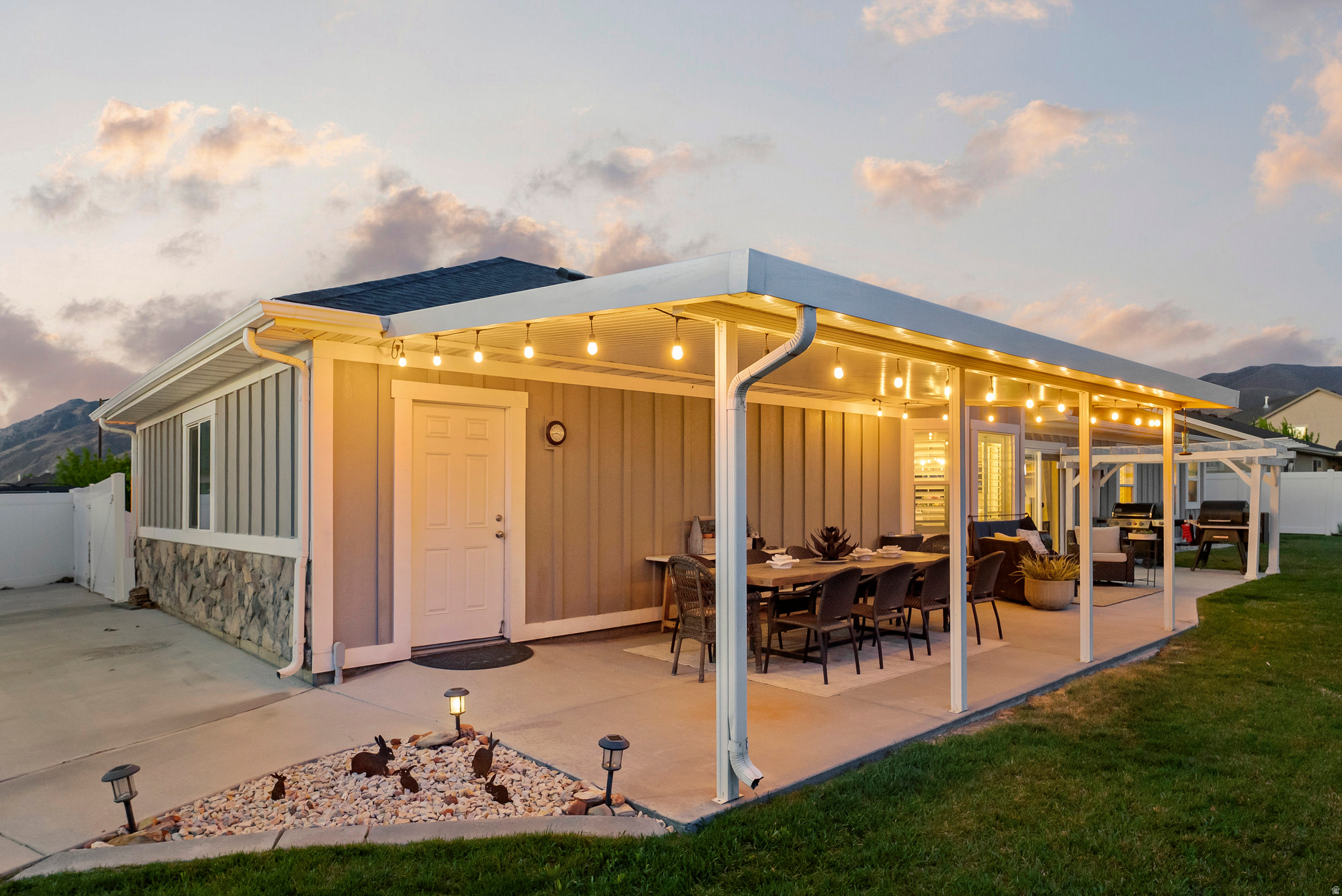 CRYSTAL SPRINGS - Residential