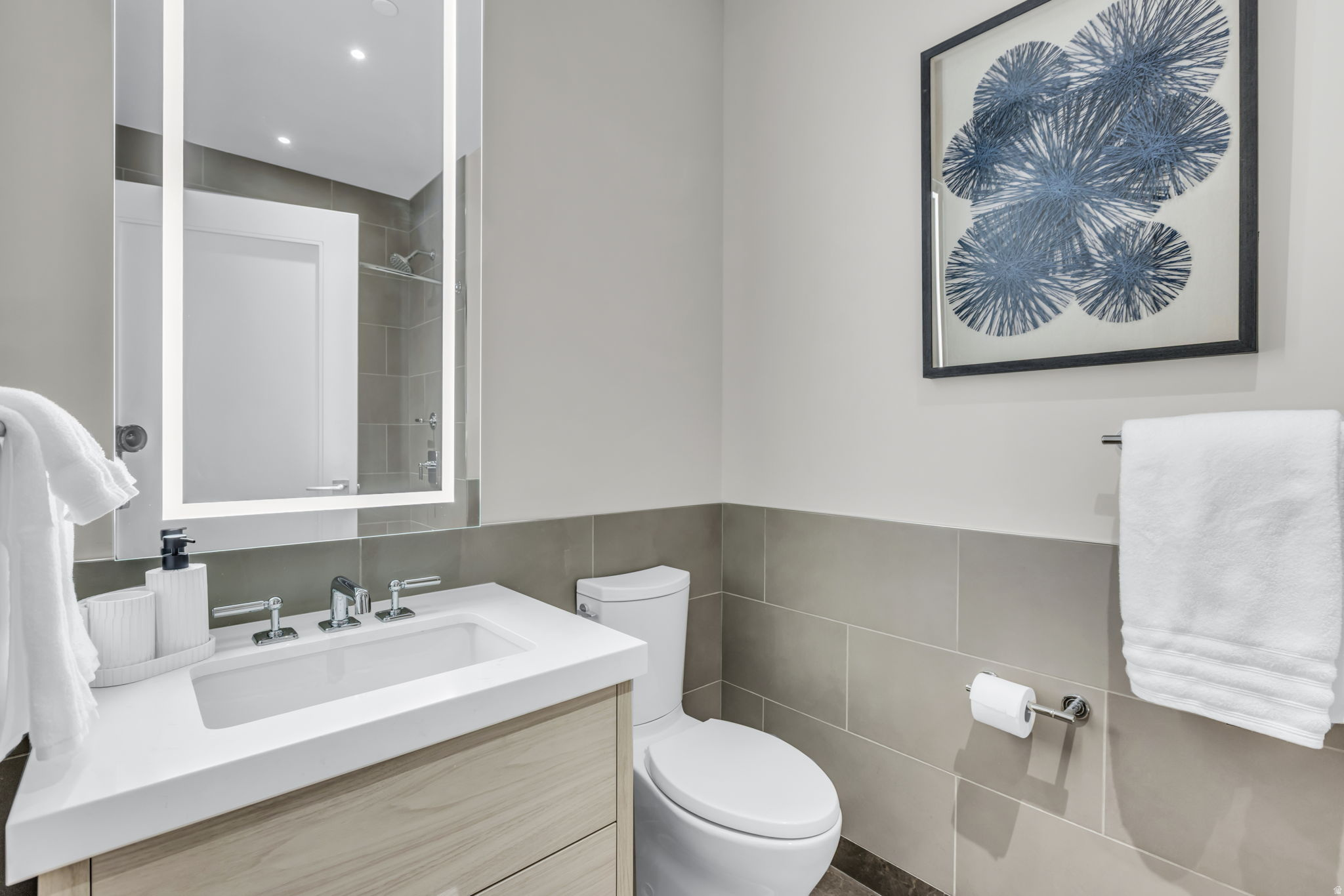 RESIDENCES AT THE GRAND HYATT - Residential