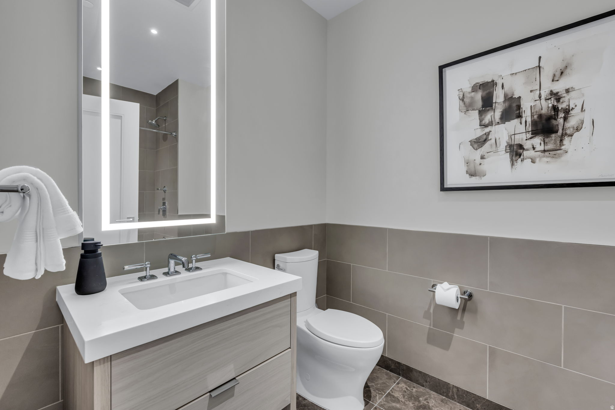 RESIDENCES AT THE GRAND HYATT - Residential