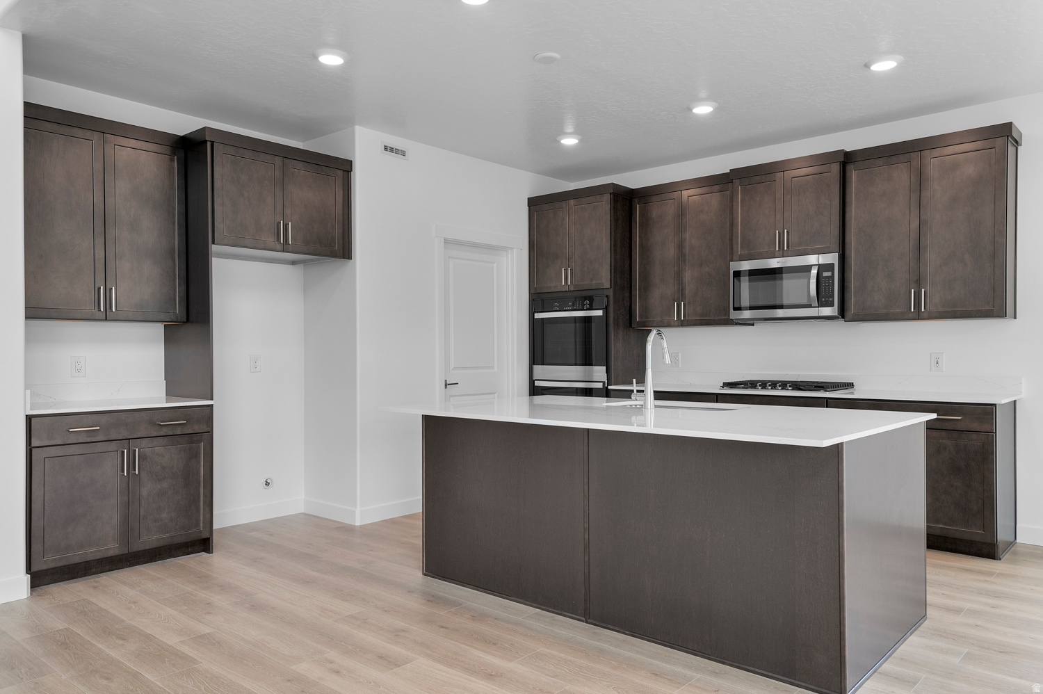 ANSELMI ACRES (PALOMINO) - Residential