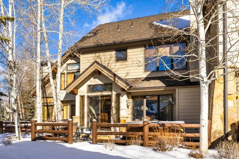 Condo For Sale - 2442 Deer Lake Dr<br/> Summit County, Park City, UT 84060