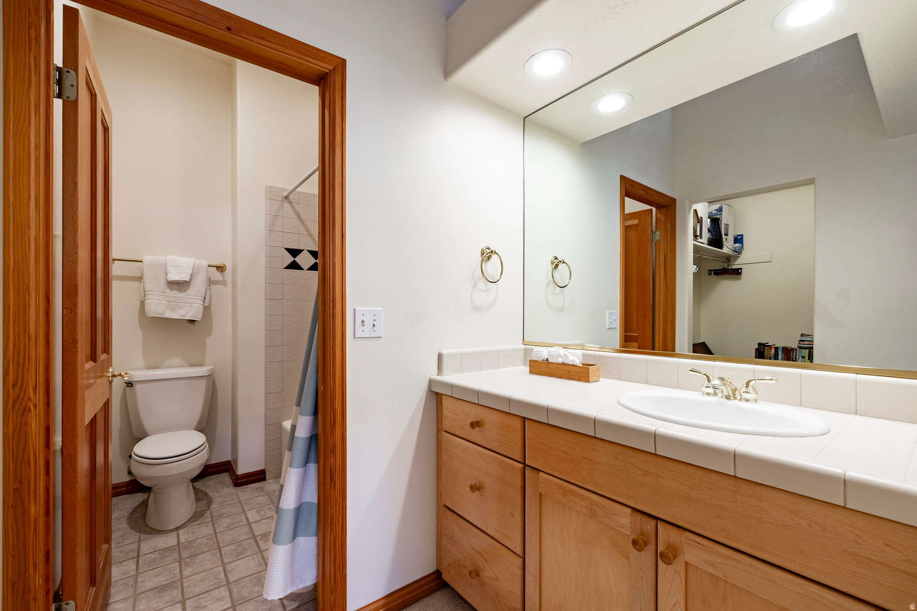 DEER LAKE VILLAGE - Residential