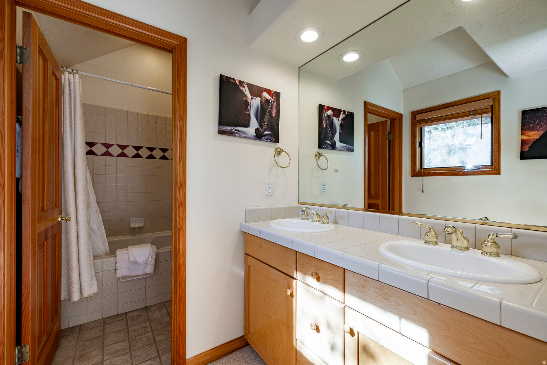 DEER LAKE VILLAGE - Residential