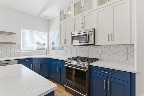 Tiny photo for 2204 E 3225 N, Layton, UT 84040 (MLS # 2154021)