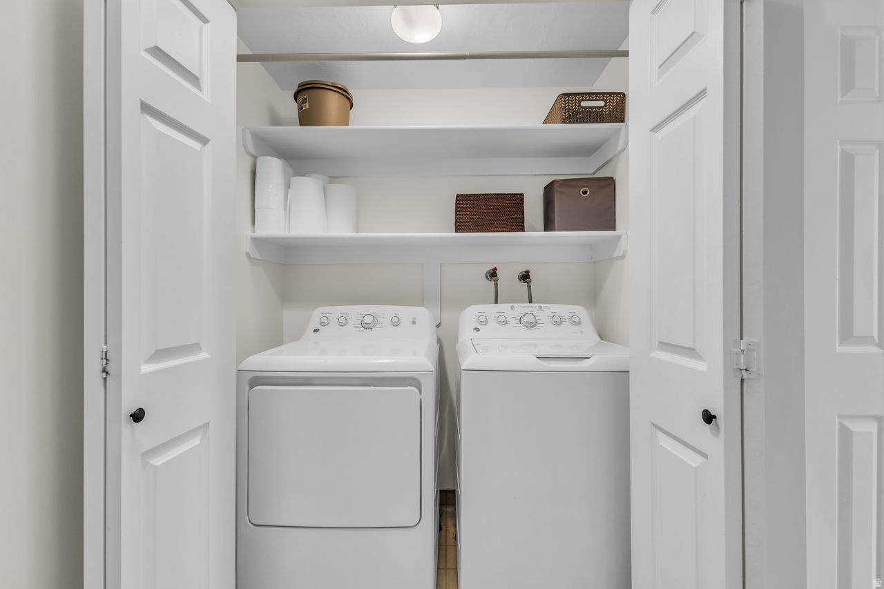 STONEGATE CONDOS - Residential