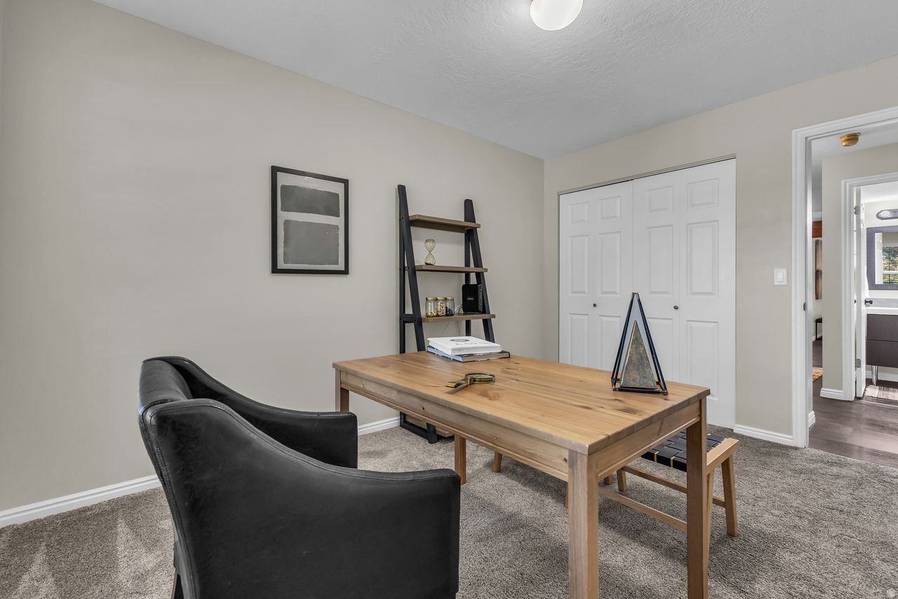 STONEGATE CONDOS - Residential