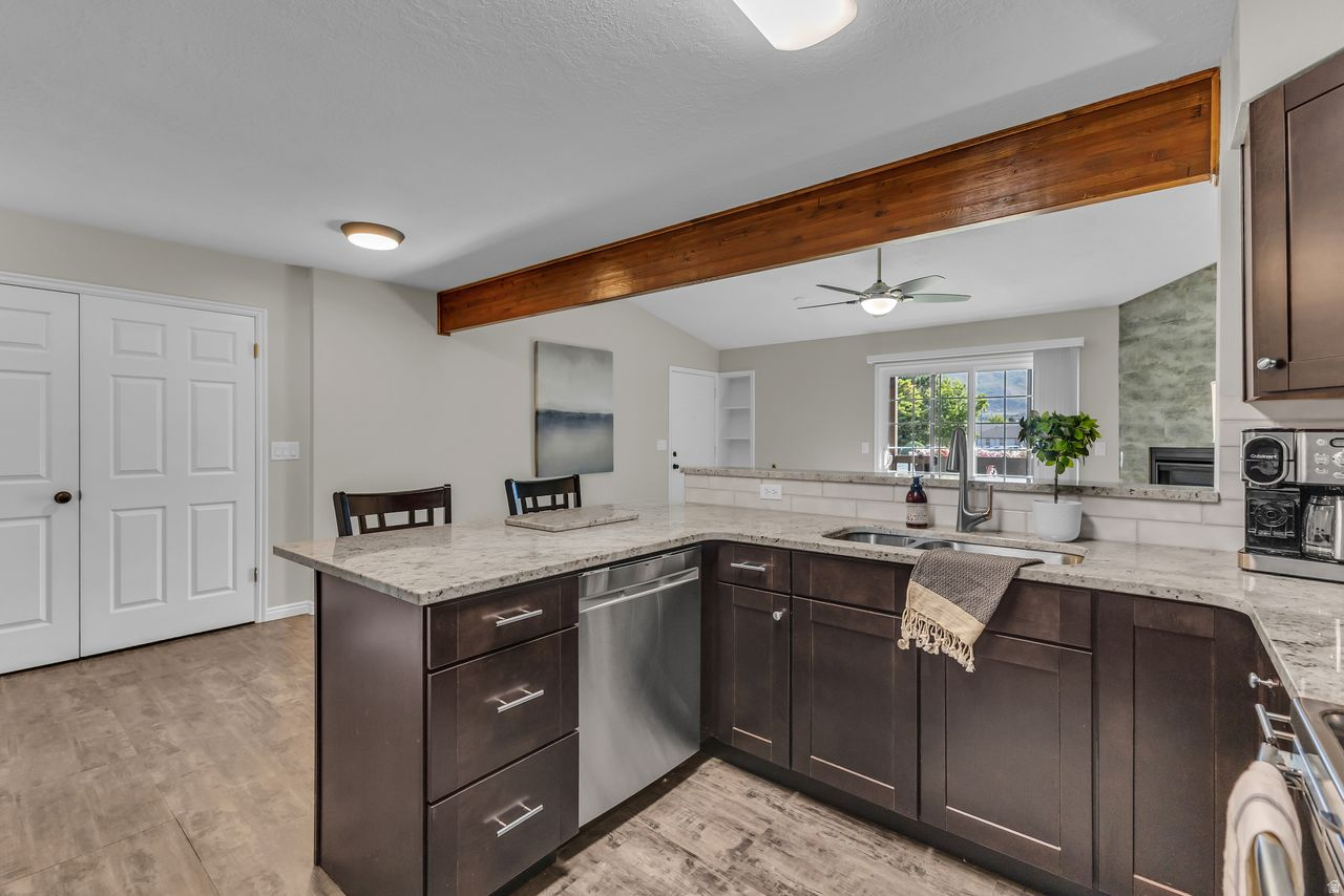 STONEGATE CONDOS - Residential