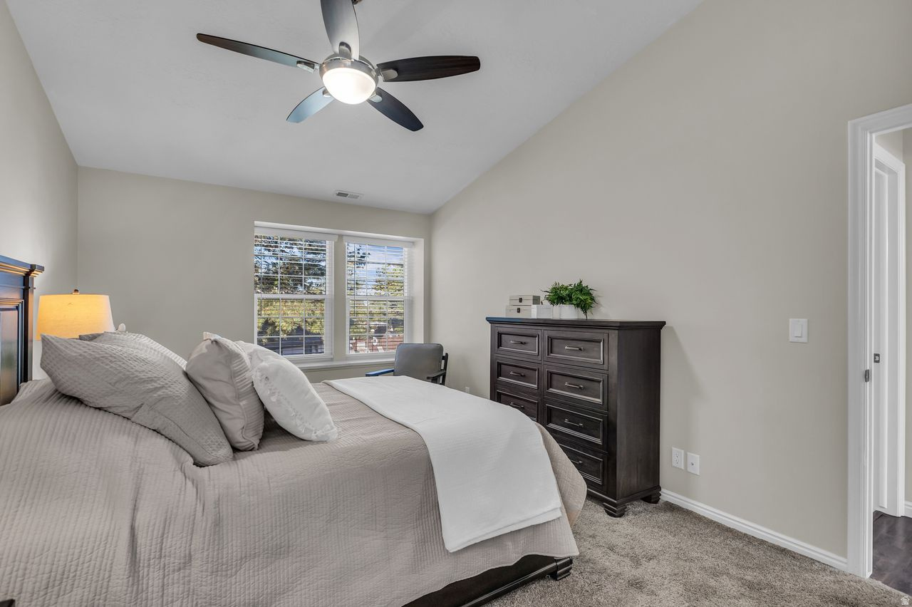 STONEGATE CONDOS - Residential