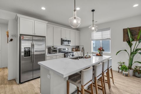 Tiny photo for 2103 N ELDERBERRY DR W, Saratoga Springs, UT 84045 (MLS # 2127888)