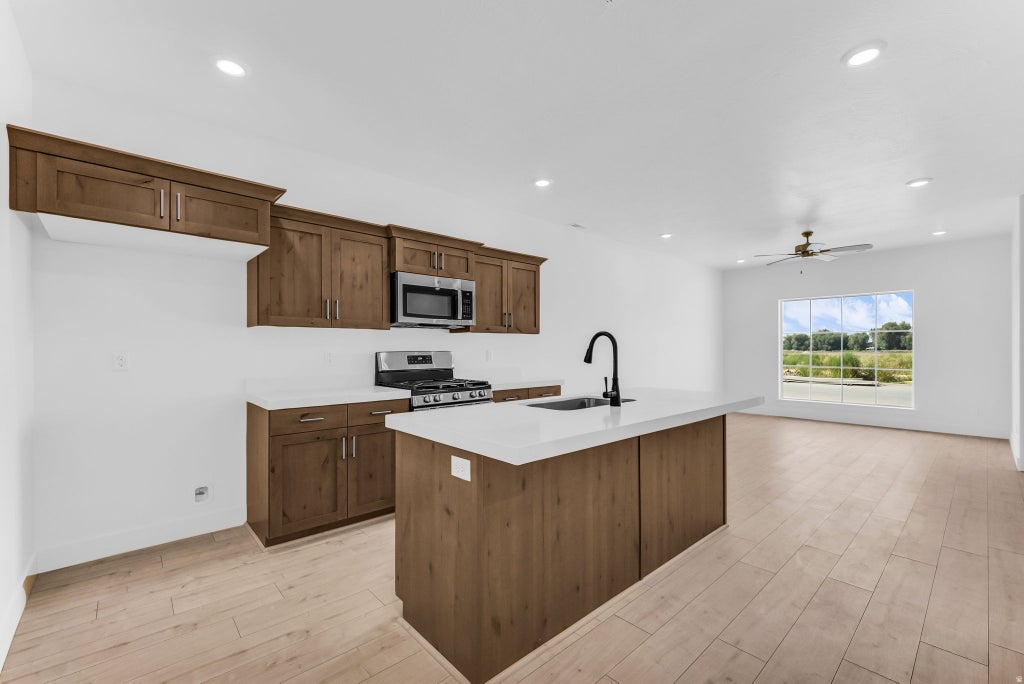 Photo of 516 W 1875 N, Harrisville, UT 84404 (MLS # 2182463)