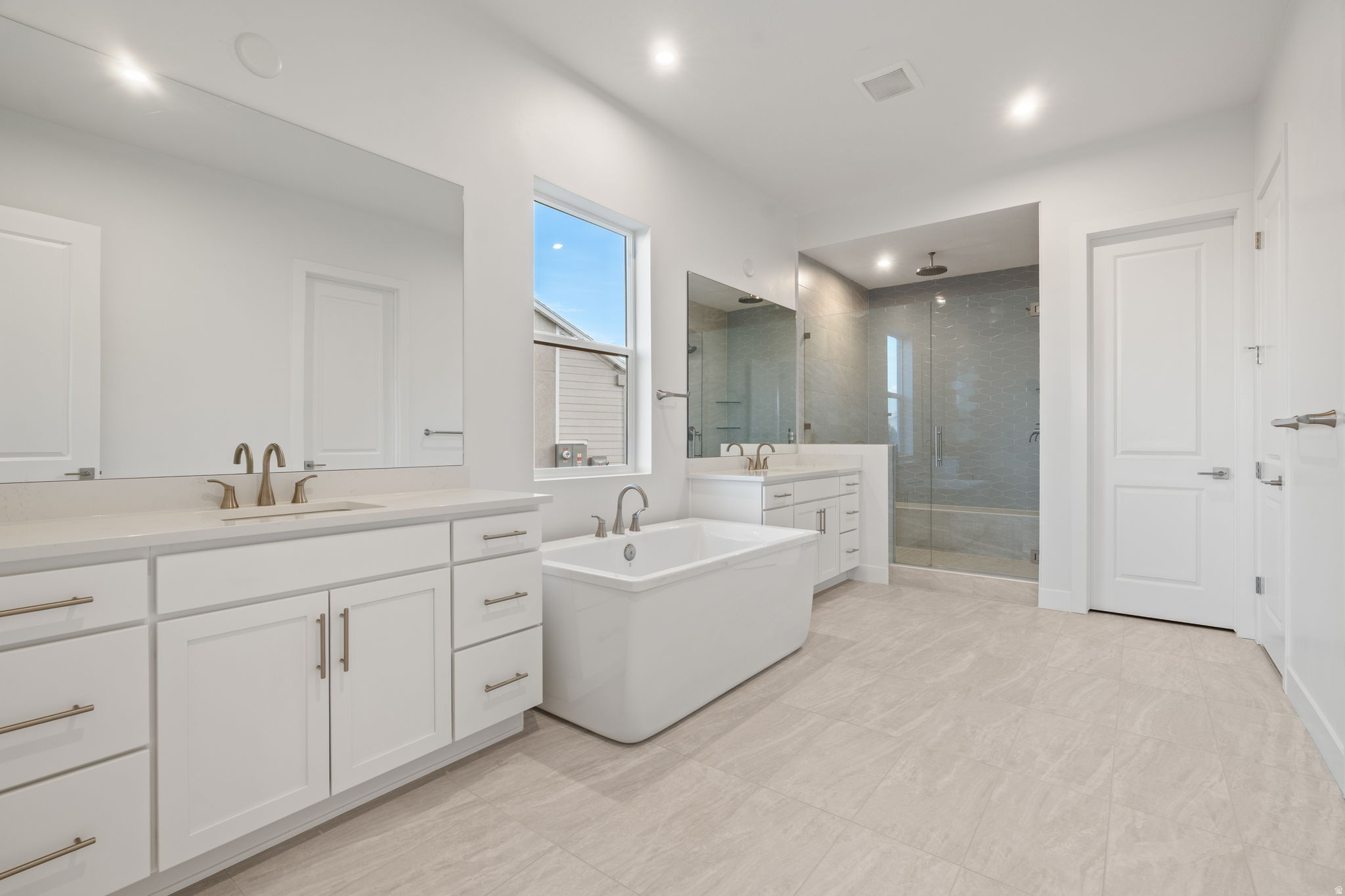 WESTLAKE VISTAS - Residential