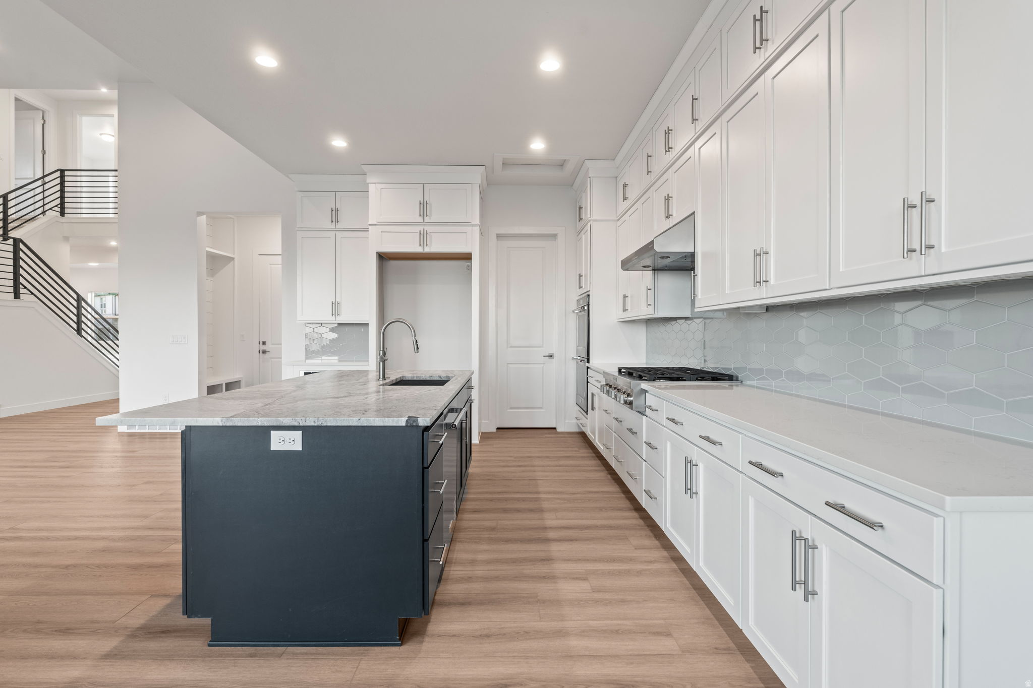 WESTLAKE VISTAS - Residential