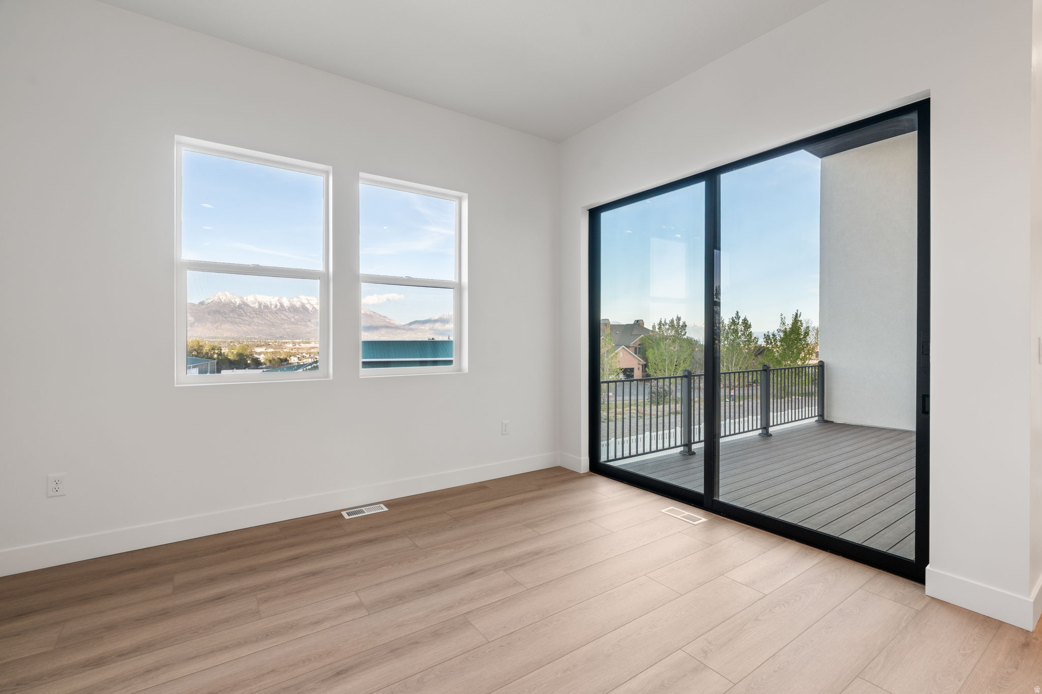 WESTLAKE VISTAS - Residential