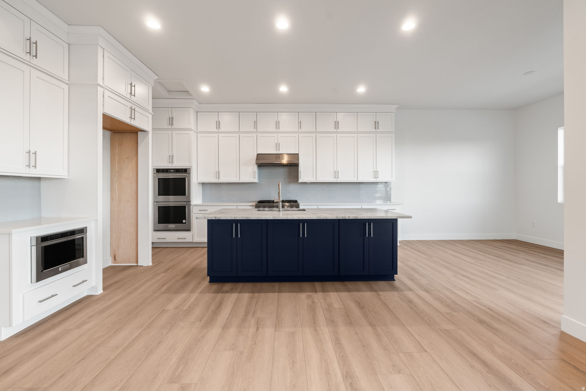 WESTLAKE VISTAS - Residential