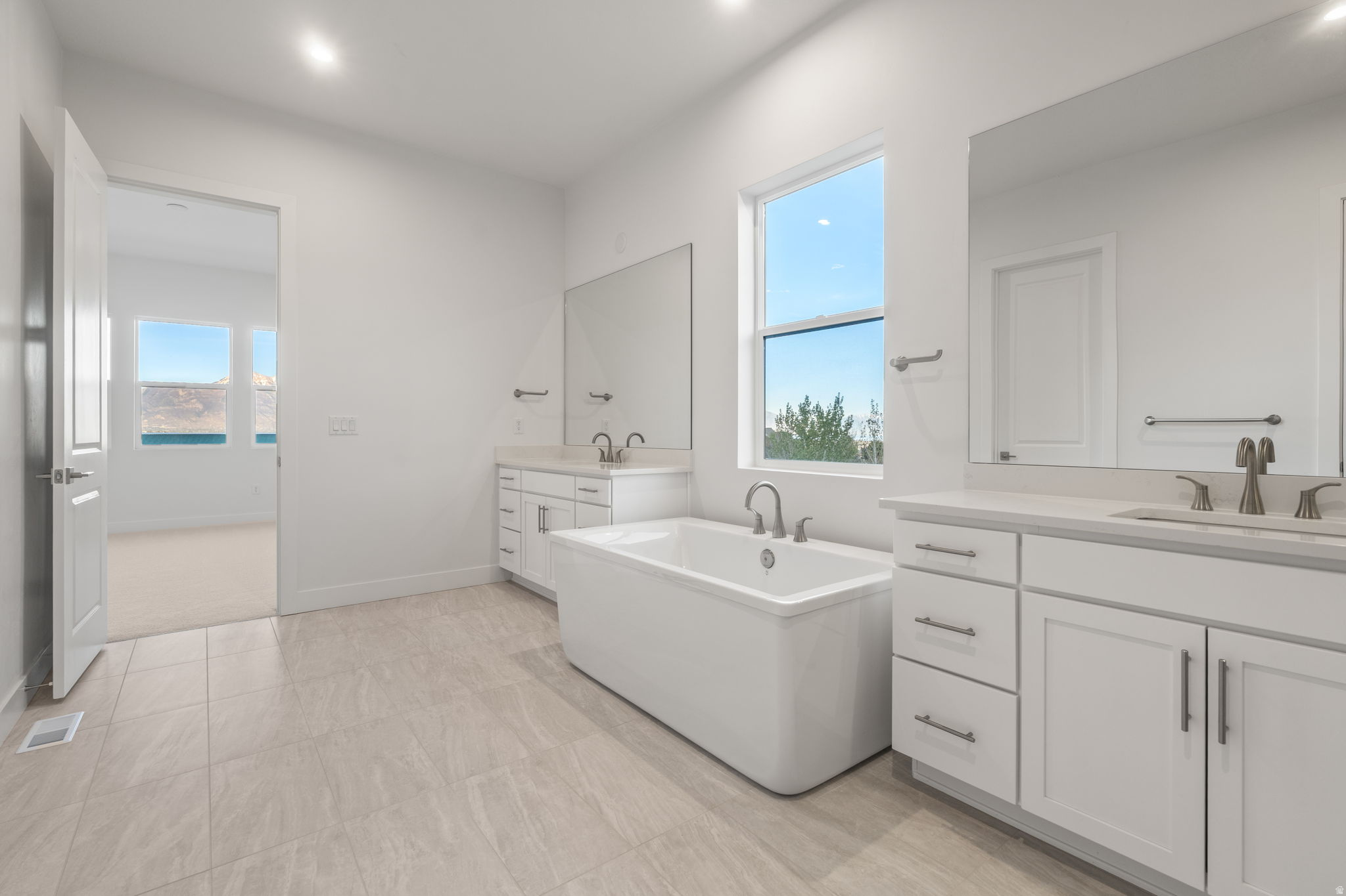 WESTLAKE VISTAS - Residential