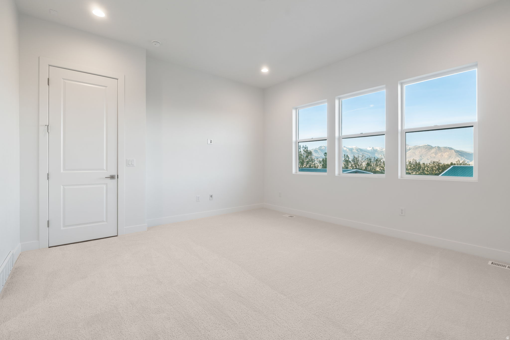 WESTLAKE VISTAS - Residential