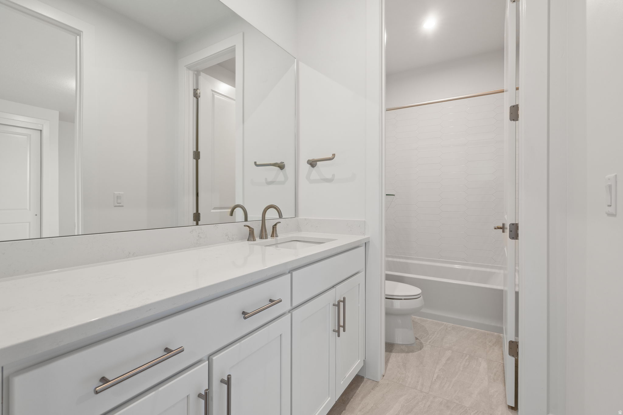 WESTLAKE VISTAS - Residential