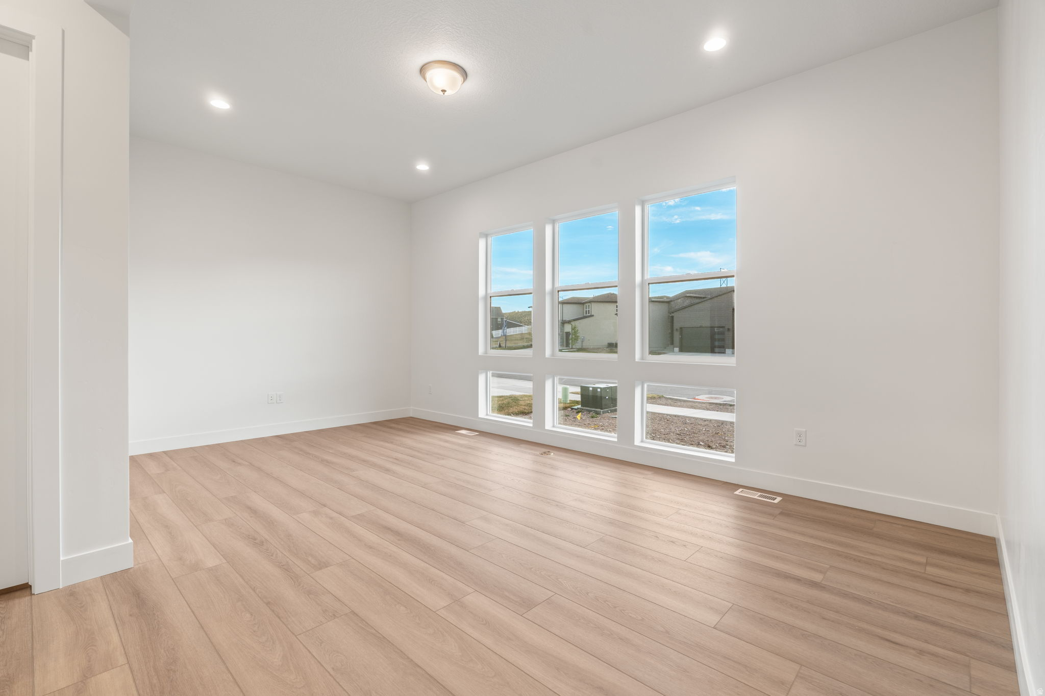 WESTLAKE VISTAS - Residential