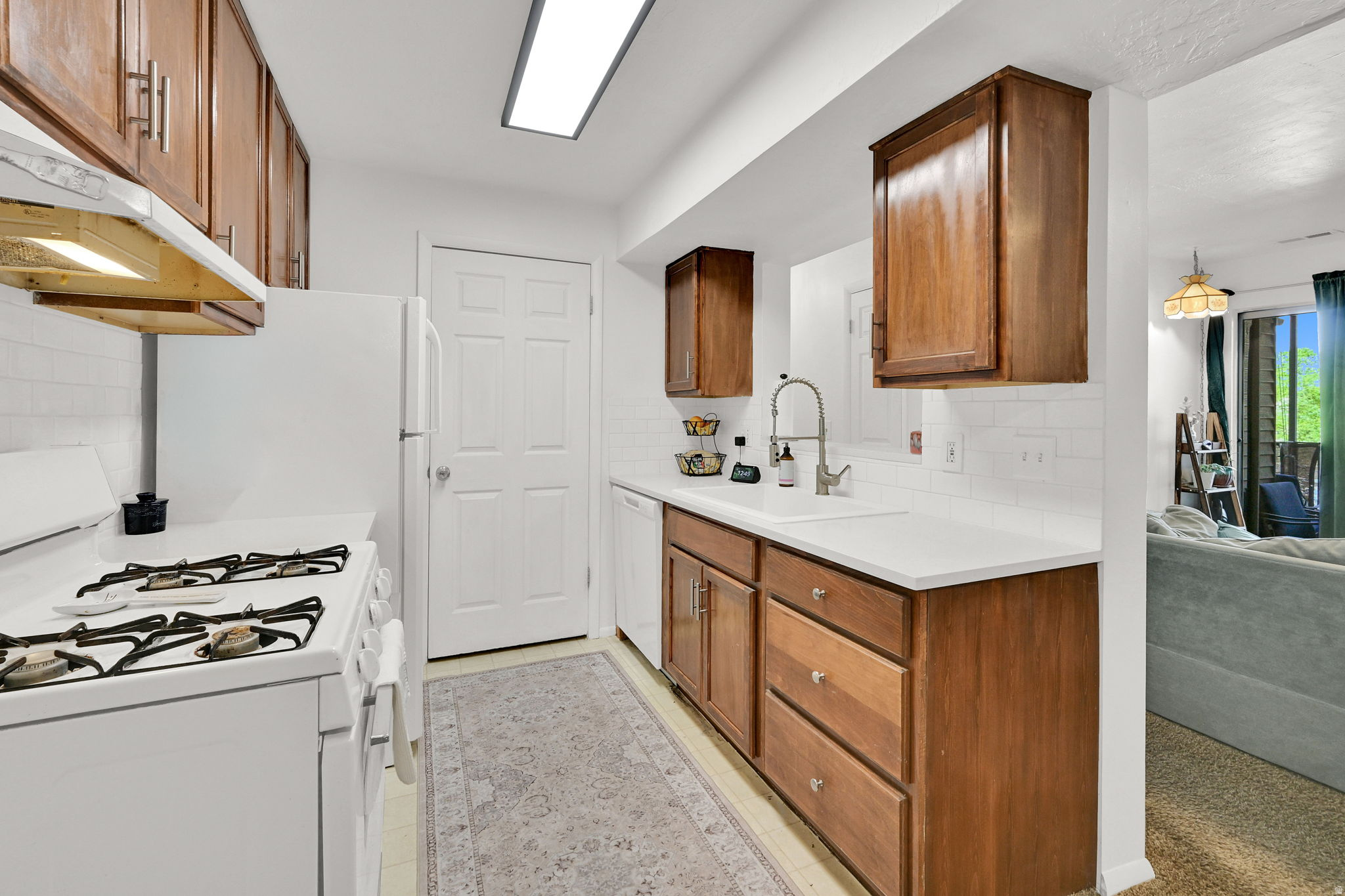 MEADOWS - Residential