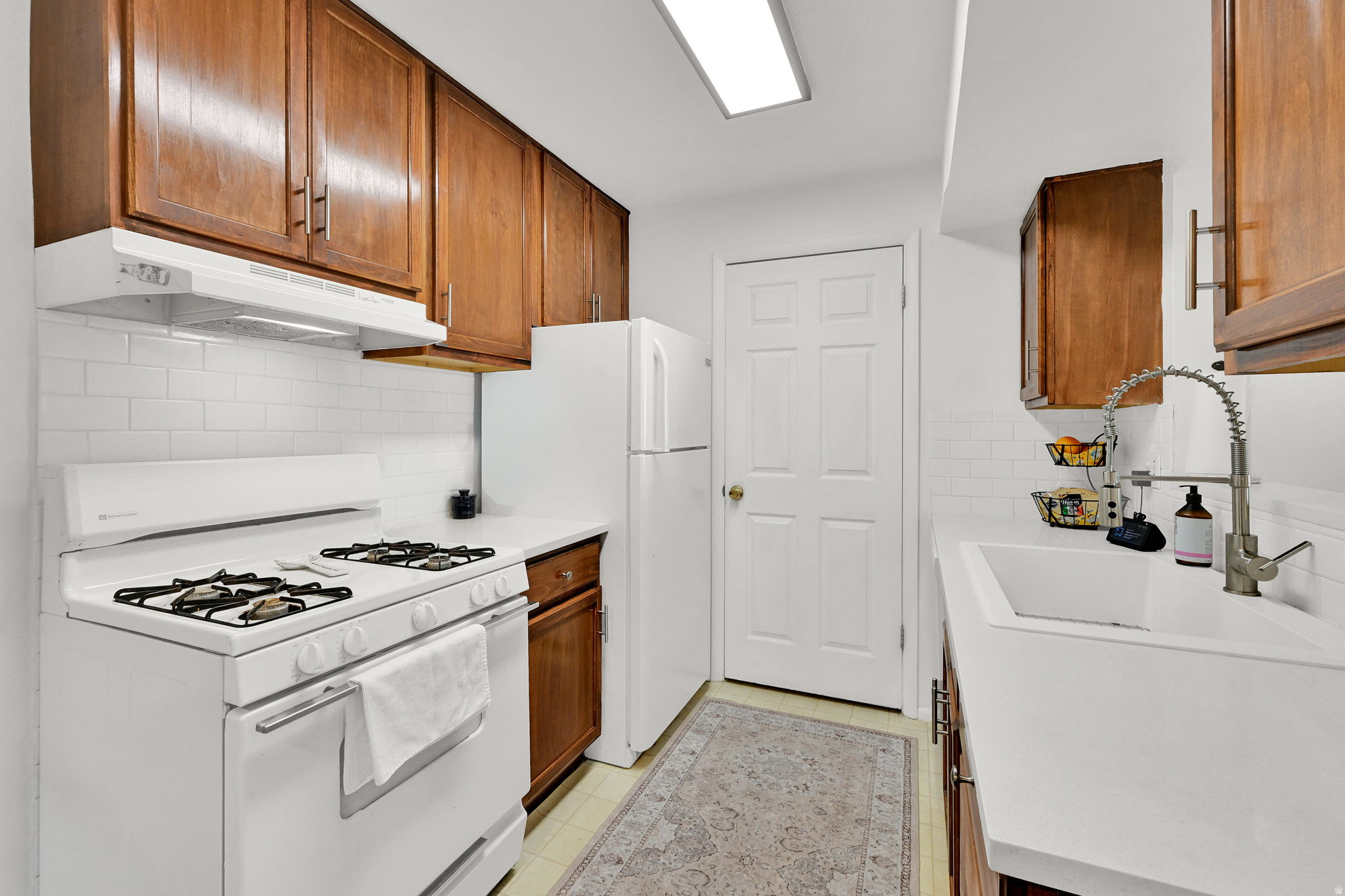 MEADOWS - Residential