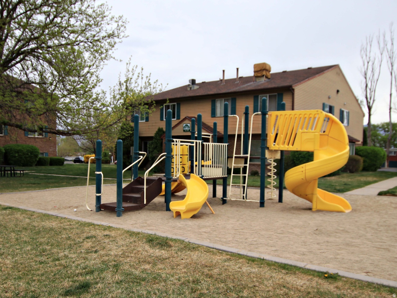 MEADOWS - Residential